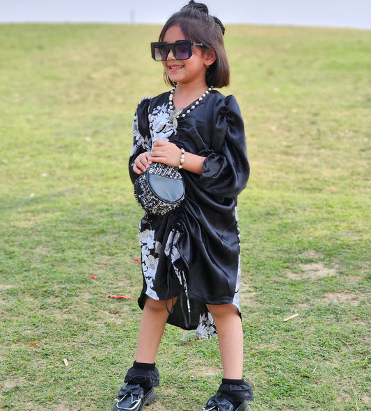 Custom design by Online Darzi